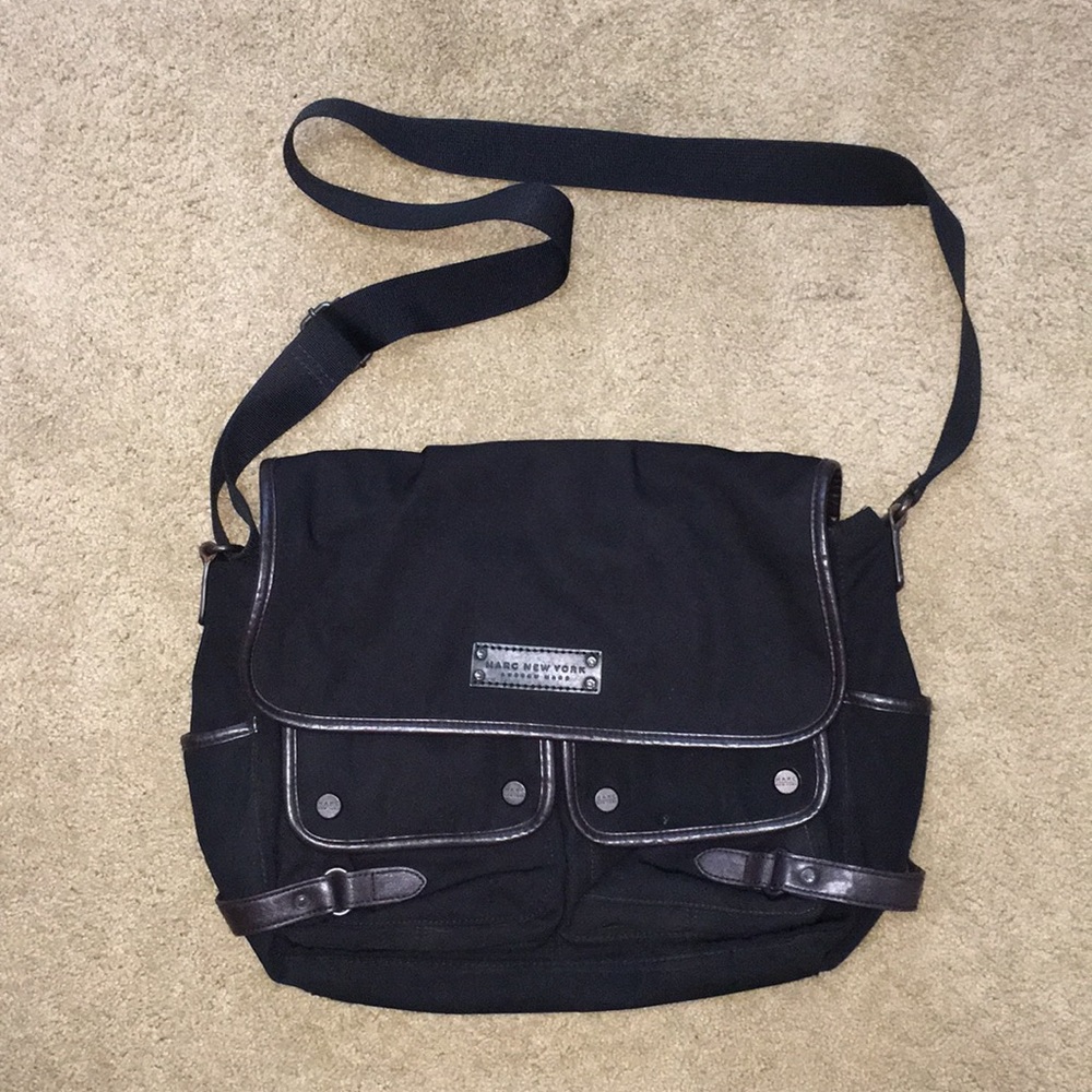 Andrew Marc New York Black Messenger Bag